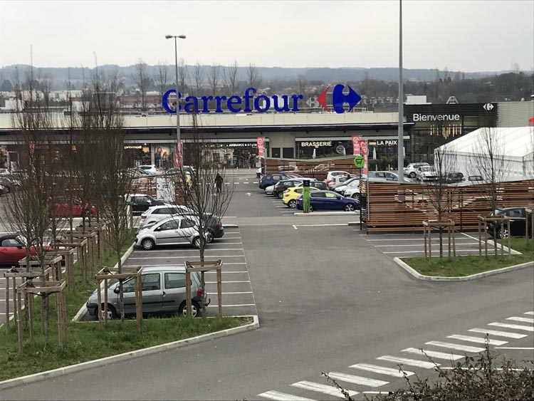 Carrefour L'Isled'Abeau Façade