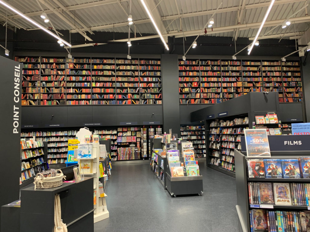 Le coup de cœur du dimanche le rayon livres du Leclerc Bain de