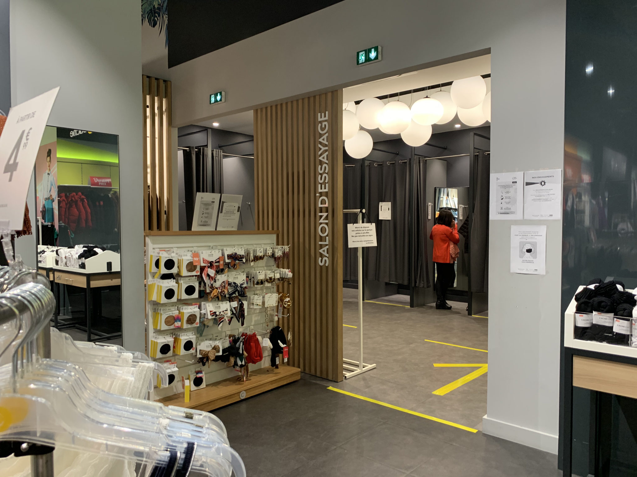 Masque la 2025 halle aux vêtements
