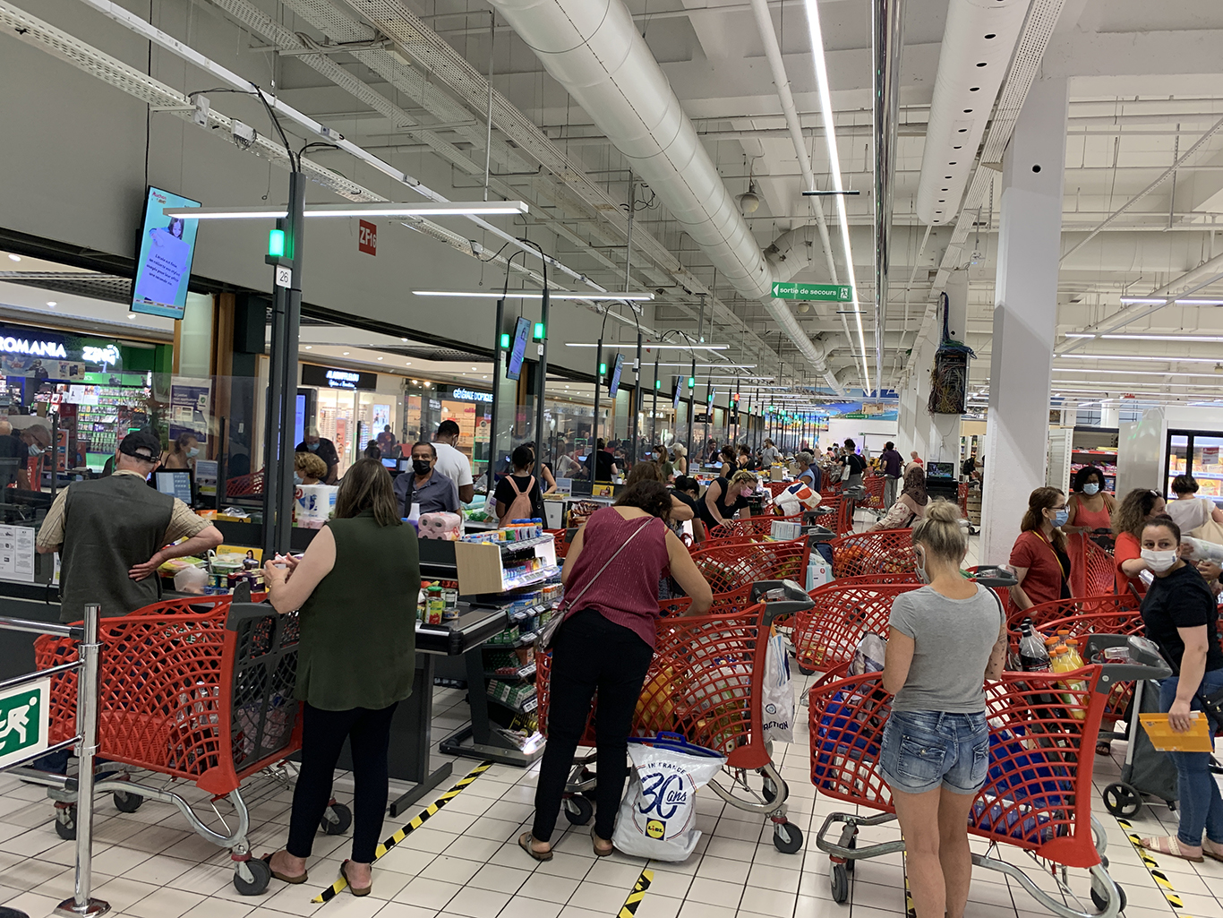 auchan voyages saint loup