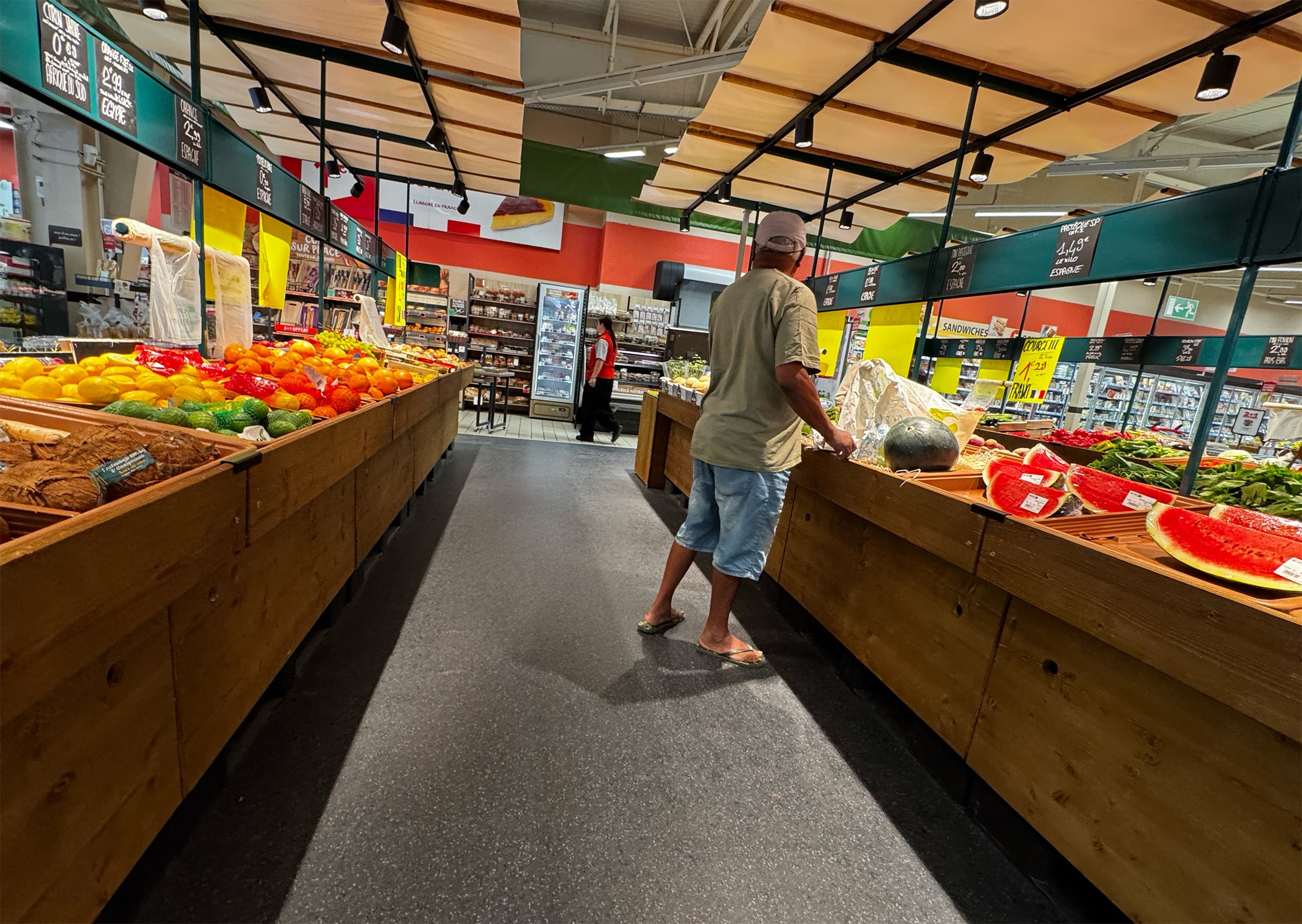 Les Halles Carrefour by Blachère