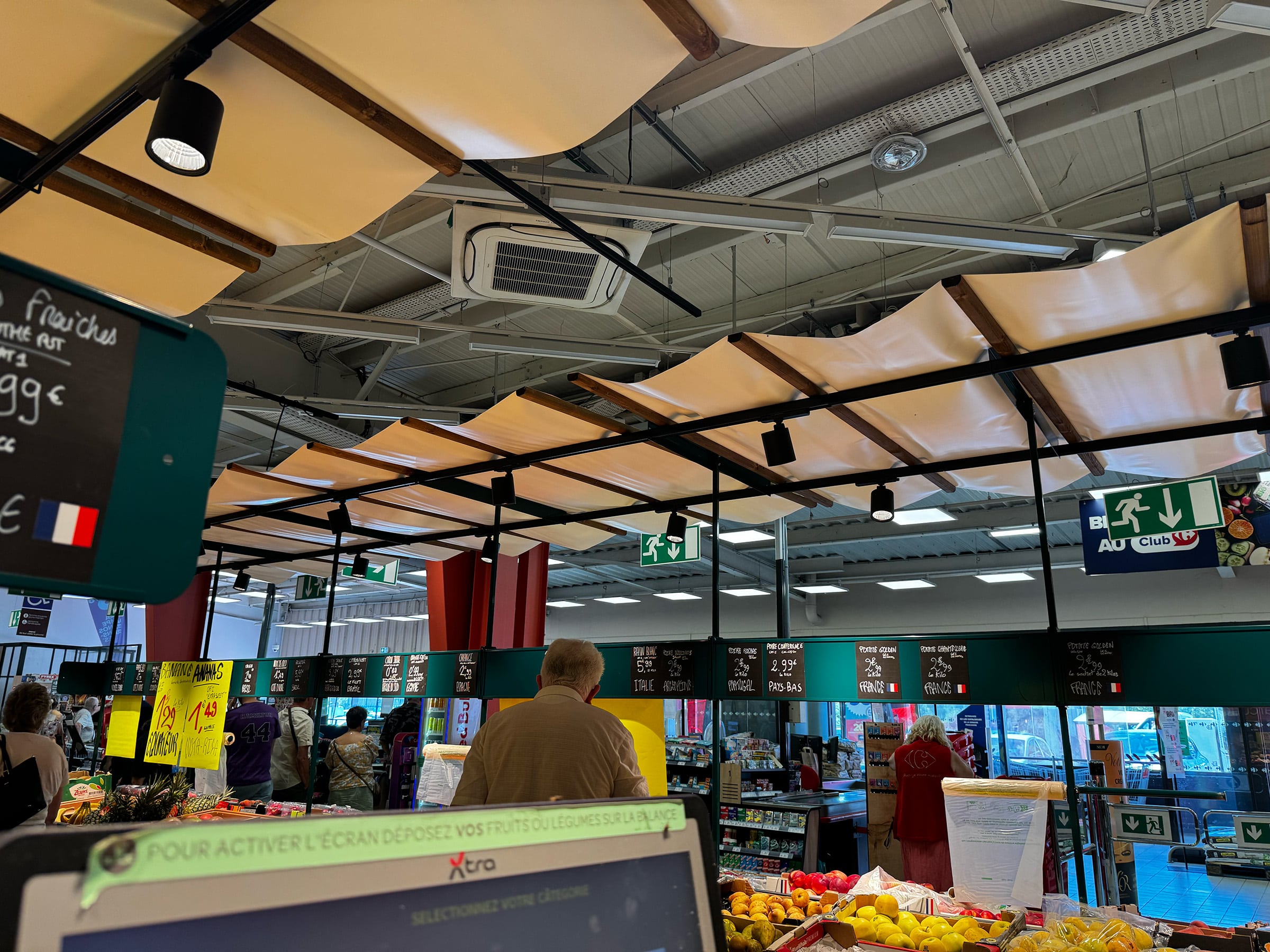 Les Halles Carrefour by Blachère